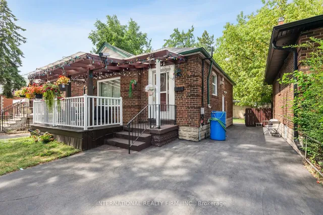 Additional image 2 of 1982 Lawrence Ave