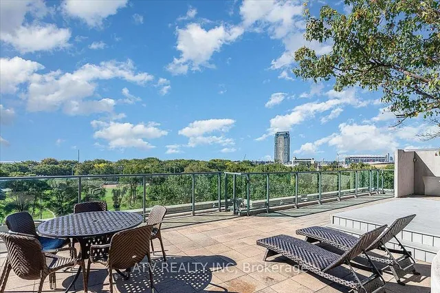 Additional image 31 of 209 Fort York Blvd Unit 961