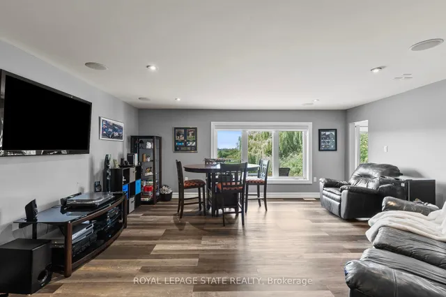 Additional image 36 of 43 Third Rd