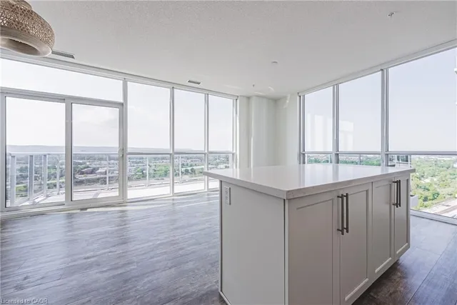 Additional image 10 of 2081 Fairview St Unit 2001