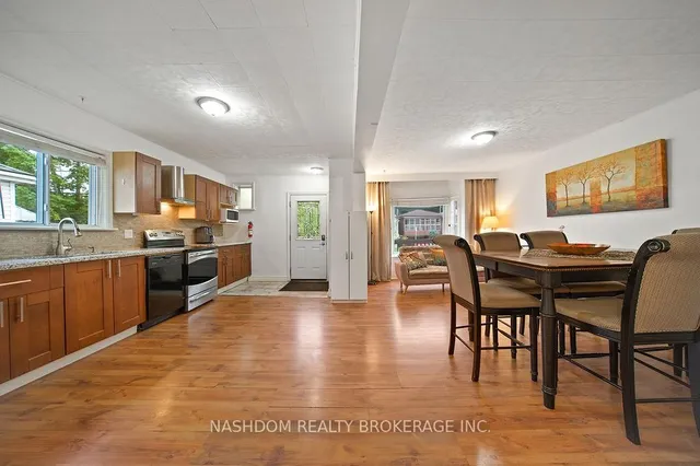 Additional image 3 of 82 Whitney Ave