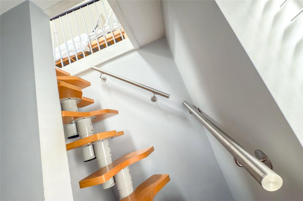 Additional image 16 of West View Road, St Albans, Hertfordshire, AL3