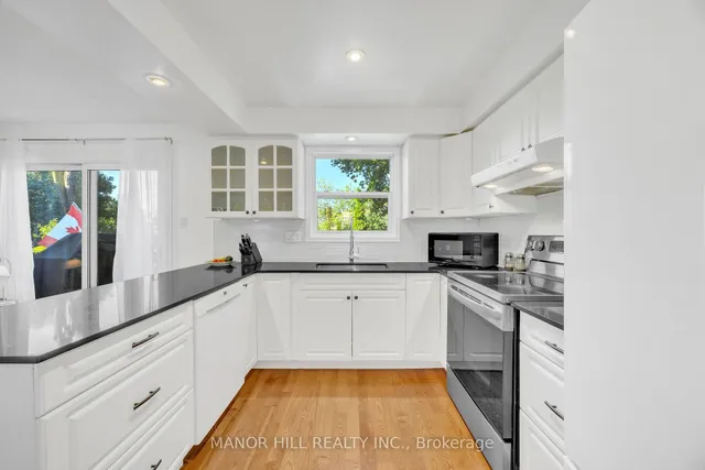 Additional image 10 of 72 Lacewood Cres