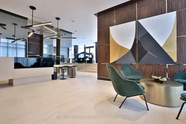 Additional image 37 of 3018 Yonge St Unit #204