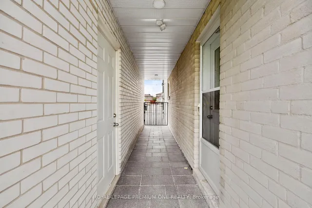 Additional image 37 of 8 Buttercup Crt