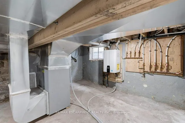 Additional image 32 of 8 Whitfield Ave