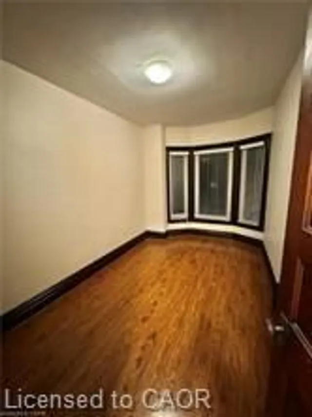 Additional image 11 of 44 Gladstone Ave