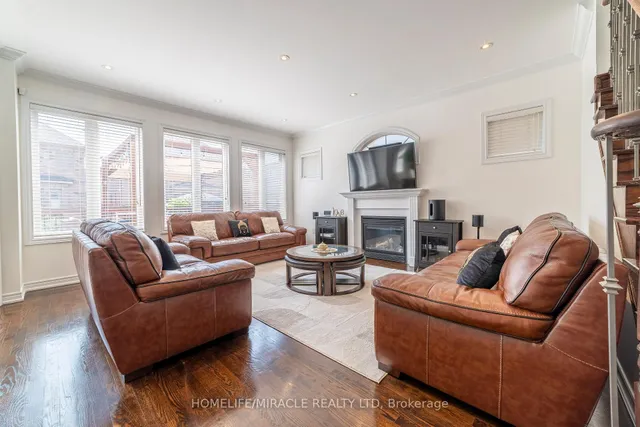 Additional image 7 of 86 JUNETOWN Circ