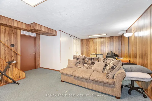 Additional image 32 of 12 Sparklett Cres