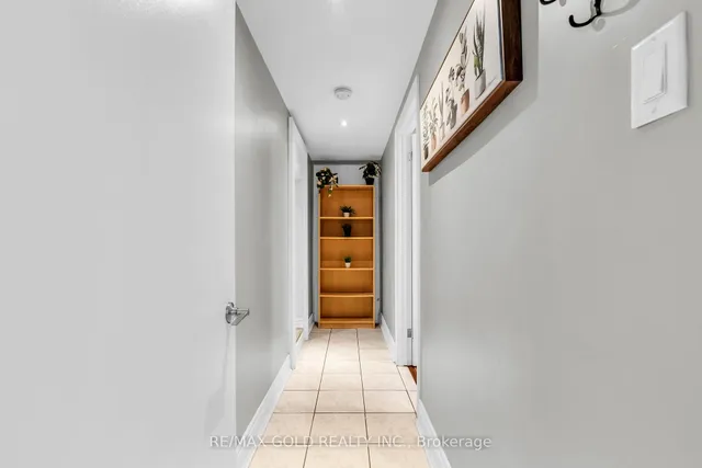 Additional image 33 of 52 Paradelle Cres