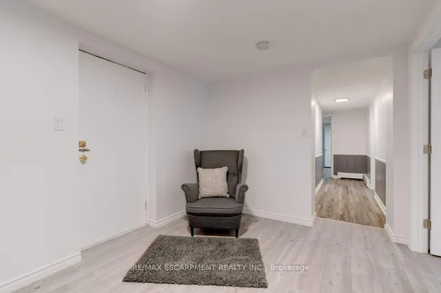 Additional image 36 of 636 WEST OVAL Dr