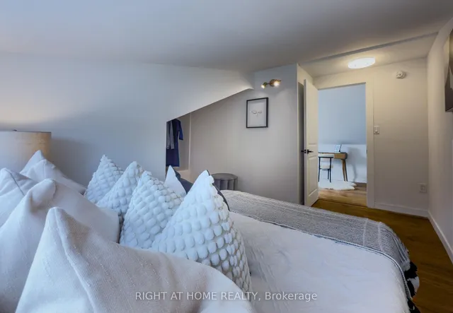 Additional image 26 of 32 Brenton St