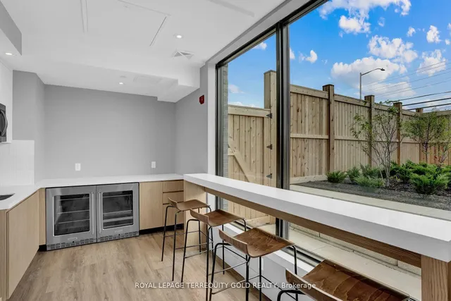 Additional image 22 of 1440 Clarriage Crt Unit 518