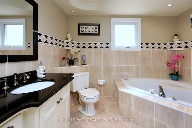 Additional image 28 of 1086 Hedge Dr