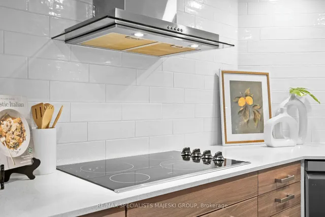 Additional image 20 of 30 Wellington St Unit 1005