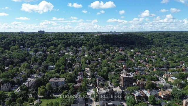 Additional image 37 of 85 Robinson St Unit 102