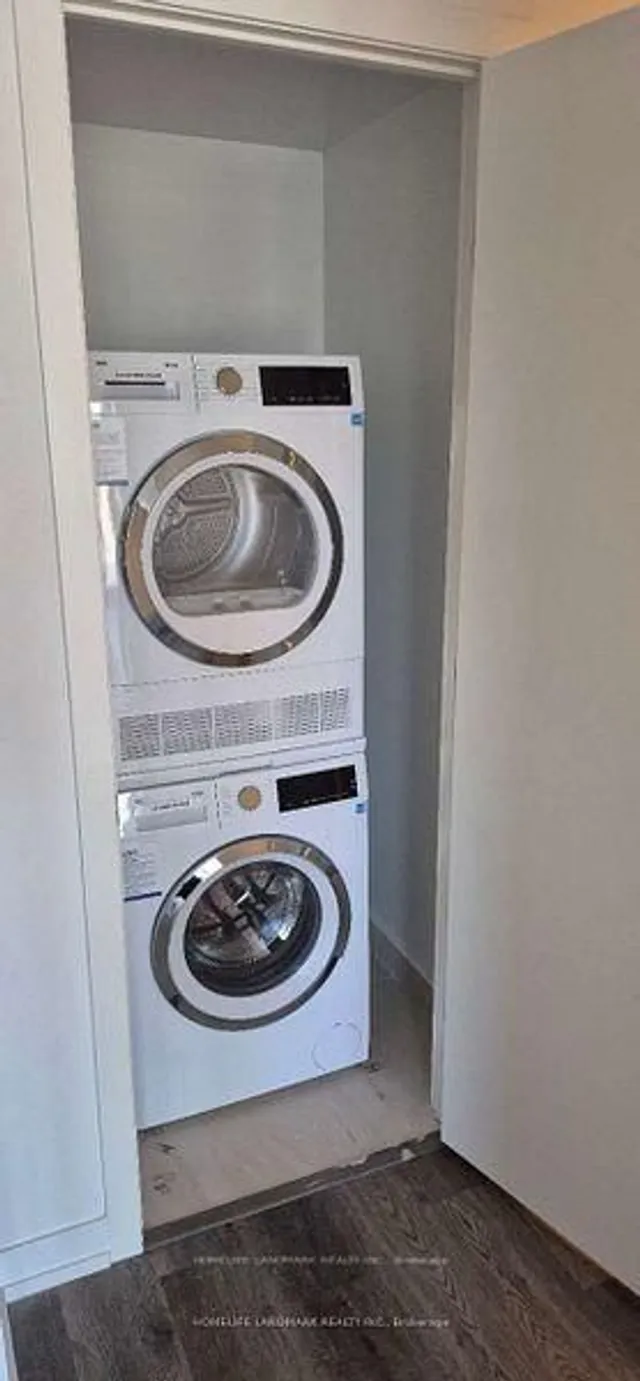 Additional image 12 of 771 Yonge St Unit 1807