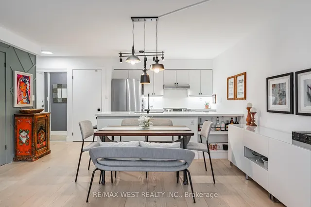 Additional image 3 of 139 Merton St Unit 430