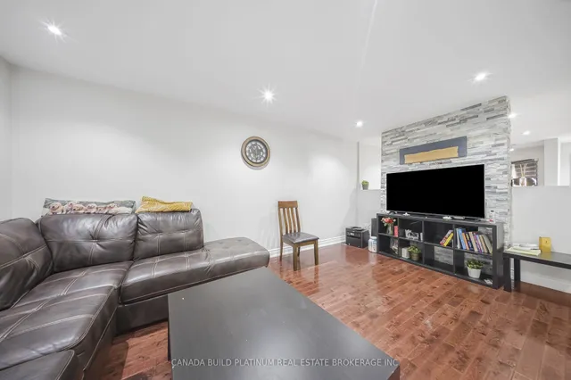 Additional image 19 of 71 Ravenswood Dr