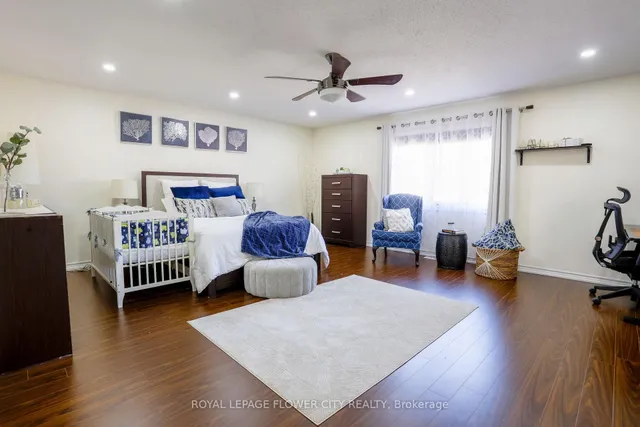 Additional image 19 of 19 Teal Crest Circ