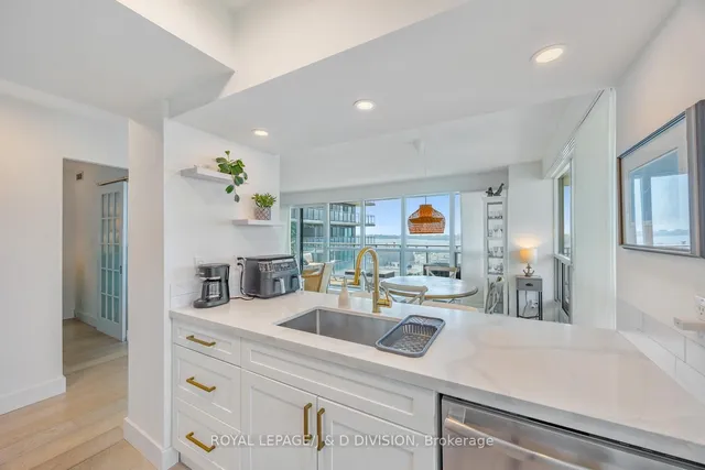 Additional image 11 of 410 Queens Quay Unit 1203