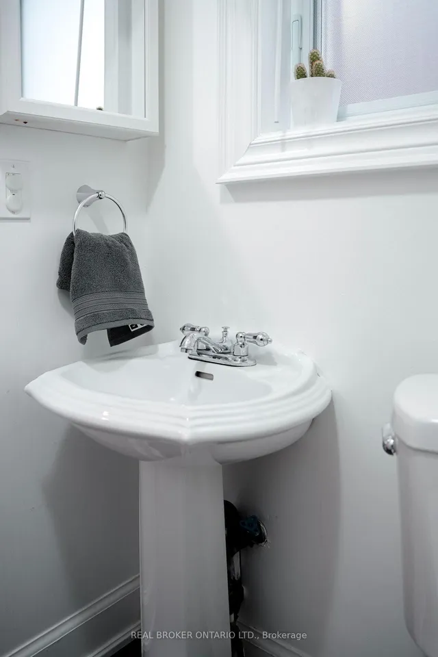 Additional image 11 of 393 Hansen RD North Rd