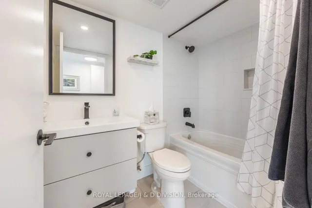 Additional image 27 of 410 Queens Quay Unit 1203