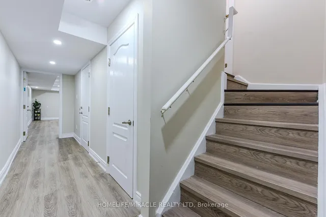 Additional image 33 of 122 Bonnie Braes Dr