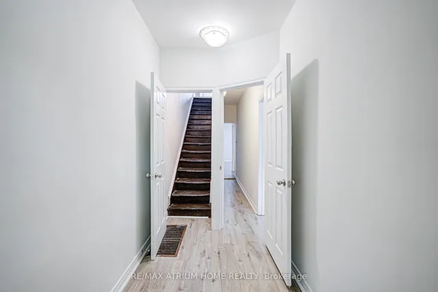 Additional image 3 of 1000 Dundas St