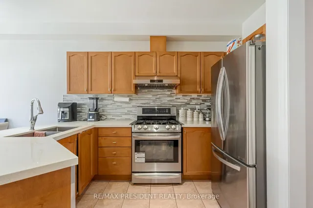 Additional image 11 of 823 Ledbury Cres