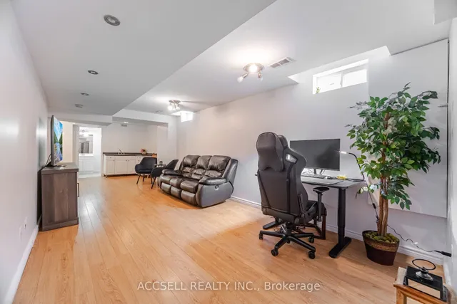 Additional image 38 of 323 Pettigrew Tr