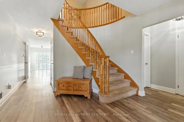 Additional image 13 of 580 Deerhurst Dr