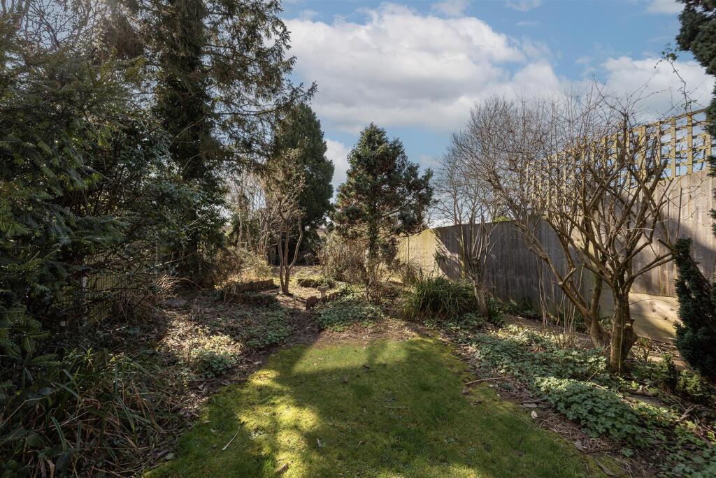 Additional image 12 of Barnfield Road, Harpenden