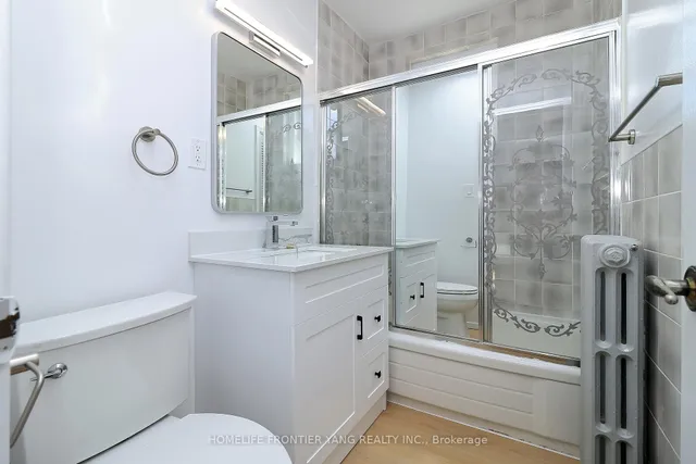 Additional image 20 of 2697 Lake Shore Blvd Unit 21