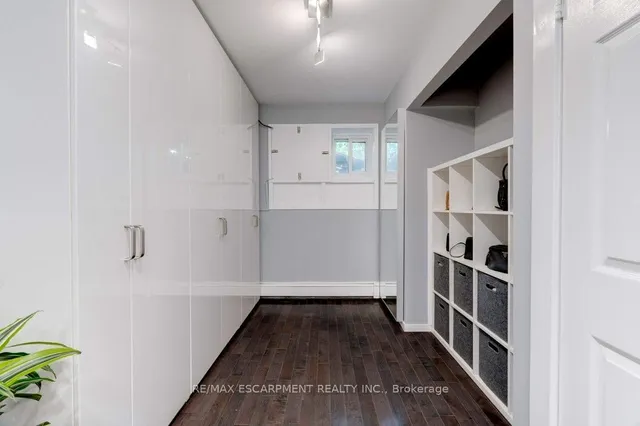 Additional image 27 of 636 WEST OVAL Dr