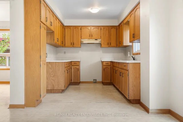 Additional image 17 of 2941 Caradoc Lane