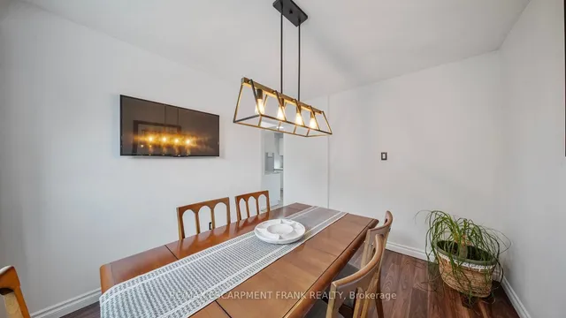 Additional image 17 of 1 YORKDALE Cres