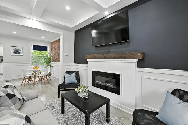 82 Rosemont Ave