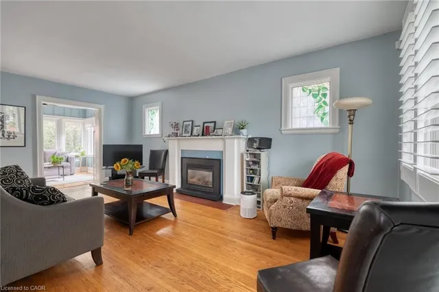 Additional image 5 of 33 East 12th St