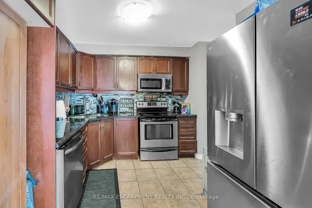 Additional image 10 of 25 Redbury St Unit 18