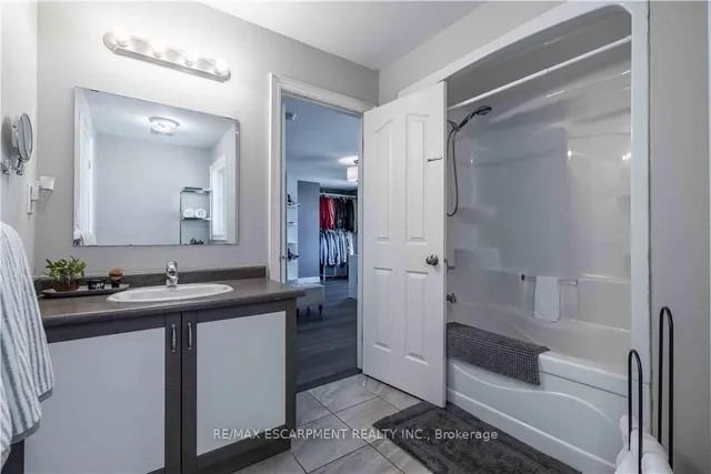 Additional image 33 of 95 Greti Dr