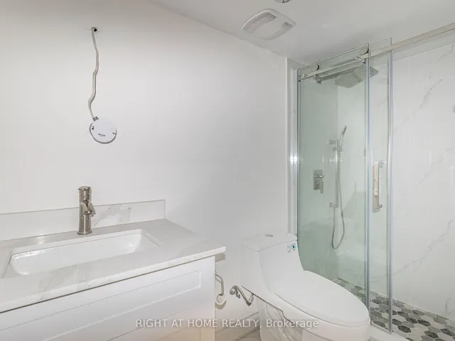 Additional image 37 of 612 Serafini Cres