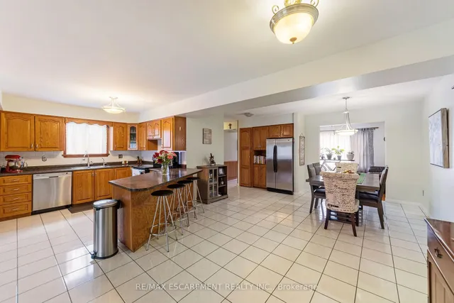 Additional image 7 of 47 Leaway Ave