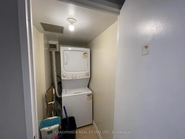 Additional image 14 of 633 Bay St Unit 1222