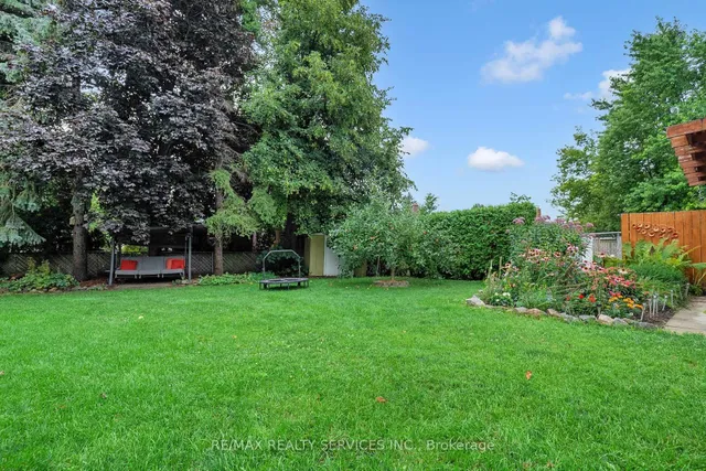 Additional image 43 of 10 Minton Pl
