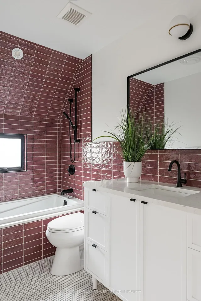 Additional image 42 of 935 Harvey Pl