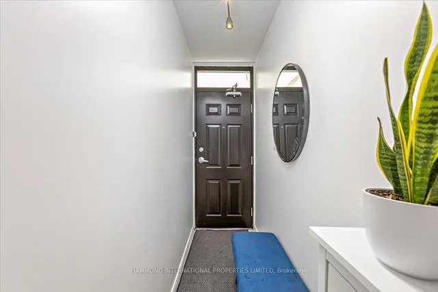 Additional image 3 of 46 Western Battery Rd Unit 838