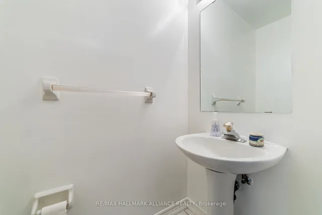 Additional image 7 of 365 Turnberry Cres