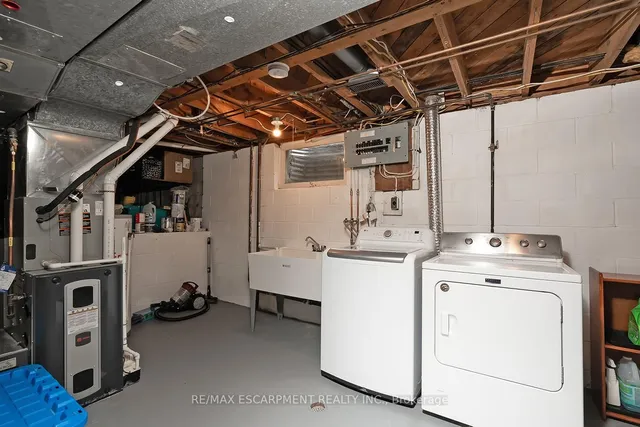 Additional image 35 of 406 Oakwood Dr