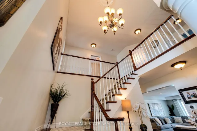 Additional image 20 of 274 Springvalley Cres